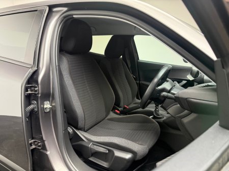 2020 Peugeot 2008 ACTIVE 1.2 100 4DR €16,990 thumbnail