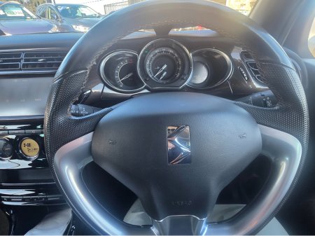 2018 Citroen DS3 - thumbnail 16