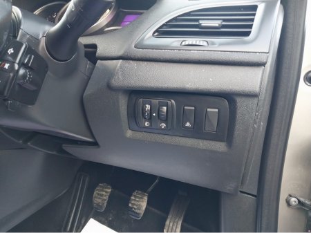 2011 Renault Fluence - thumbnail 22