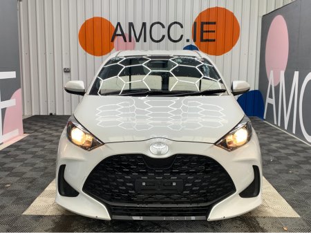 2024 Toyota Yaris 1.0 PETROL AUTOMATIC / 8k KMs / Reverse Camera €20,950