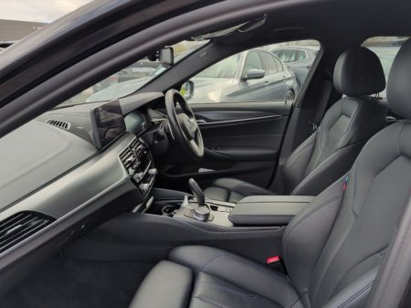 2021 BMW 5 Series - thumbnail 6