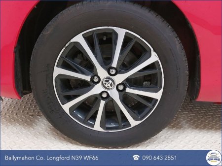 2019 Toyota Yaris Yaris Icon Tech Vvt-I Icon Tech VVT-i Start/Stop €14,950 thumbnail