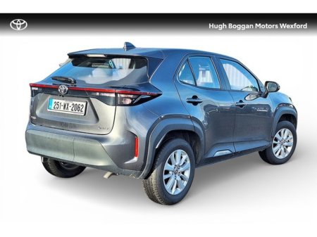 2025 Toyota Yaris Cross CROSS LUNA HYBRID €30,995 thumbnail