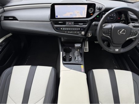 2024 Lexus ES 300 H F SPORT ES 300H 4DR AUTO €48,950 thumbnail