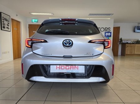 2023 Toyota Corolla Hybrid Luna H/B Automatic €24,750 thumbnail