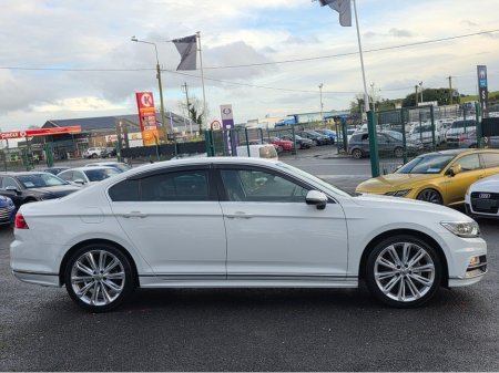 2016 Volkswagen Passat ( 162 REG 2.0 TSI R-LINE FULL LEATHER SEATS ELECTRIC HEATED SEATS SAT-NAV REV CAMERA BLIND-SPOT CARPLAY ANDROID AUTO €19,950 thumbnail