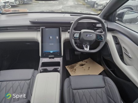 2026 Ford Capri - thumbnail 4