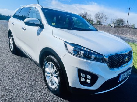 2017 Kia Sorento - thumbnail 1