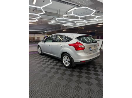 2013 Ford Focus - view 4