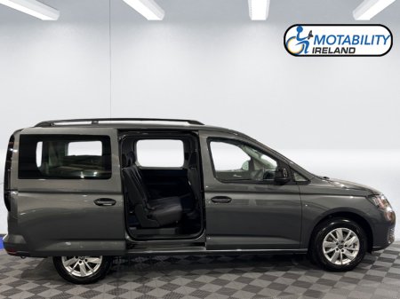2025 Volkswagen Caddy Maxi Wheelchair Accessible 7 Seat Taxi €70,995