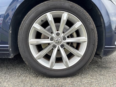 2015 Volkswagen Passat - thumbnail 5