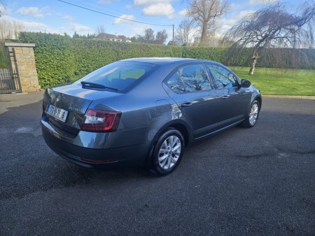 2017 Skoda Octavia - thumbnail 8