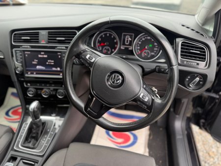 2014 Volkswagen Golf - thumbnail 11