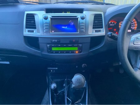 2014 Toyota Hilux - thumbnail 7