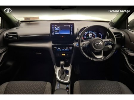 2024 Toyota Yaris Cross CROSS LUNA SPORT 4DR AUTO €30,995 thumbnail