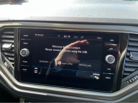 2021 Volkswagen T-Roc - thumbnail 22