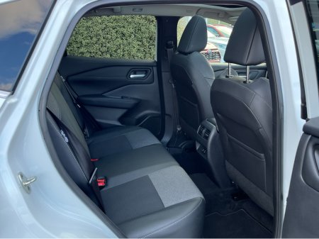 2025 Nissan Qashqai E-POWER SV PREMIUM AUTOMATIC HYBRID 1.5 PETROL //HIGH SPEC//PANORAMIC GLASS ROOF//360 PARKING CAMERAS//ADAPTIVE CRUISE CONTROL// €34,950 thumbnail