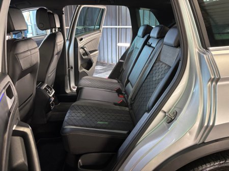 2023 Volkswagen Tiguan - thumbnail 17