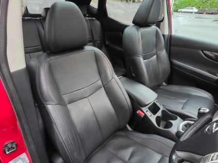 2016 Nissan Qashqai - thumbnail 6