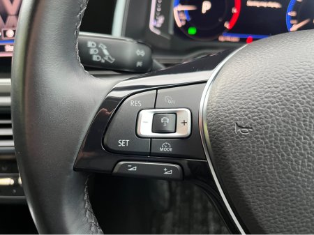 2019 Volkswagen Polo COMFORTLINE AUTOMATIC 1.0 PETROL //KEYLESS ENTRY//REVERSE CAMERA//ADAPTIVE CRUISE CONTROL// €16,950 thumbnail