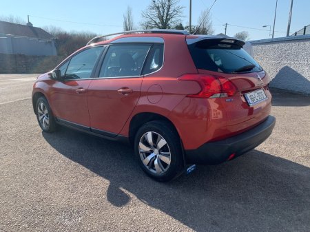 2016 Peugeot 2008 - thumbnail 5