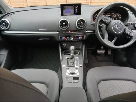 2018 Audi A3 Saloon - thumbnail 4