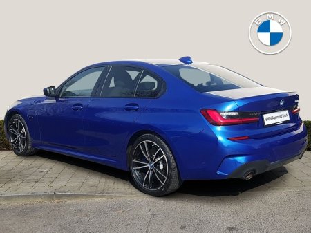 2022 BMW 3 Series - thumbnail 2