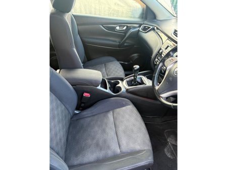 2014 Nissan Qashqai 1.5 DSL SV 4DR €8,950 thumbnail