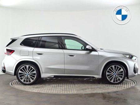 2023 BMW iX1 - thumbnail 23