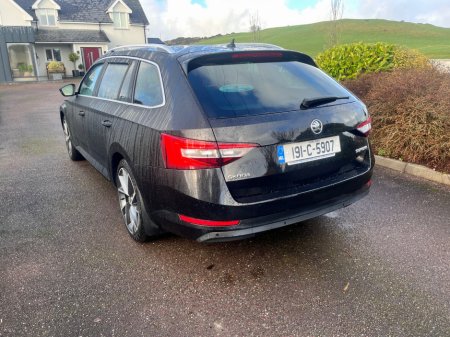 2019 Skoda Superb C AMBITION 2.0 TDI 150HP 4DR €23,750 thumbnail