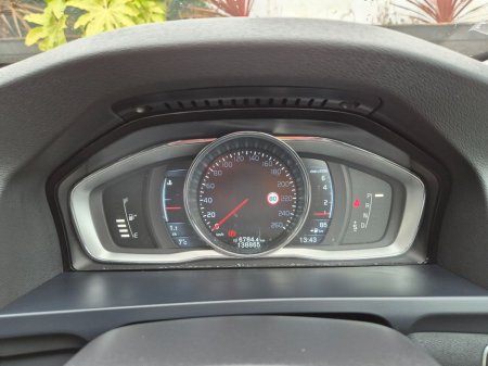 2015 Volvo V60 1.6 PETROL AUTO / LUX SPEC / LOW MILEAGE / TAX €400 (152 REG ) €12,950 thumbnail