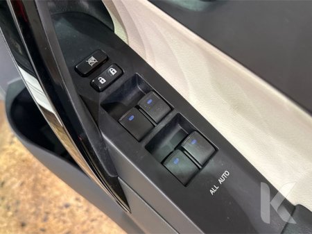 2017 Toyota Auris - thumbnail 17