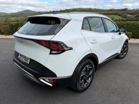 2023 Kia Sportage - thumbnail 4