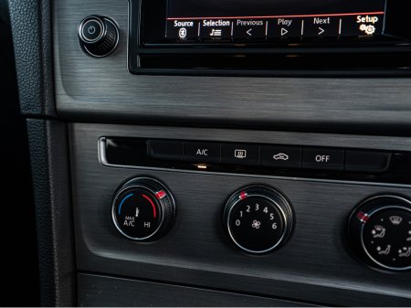 2015 Volkswagen Golf 152 VW Golf 1.6tdi/New NCT/1yr warranty €10,888 thumbnail