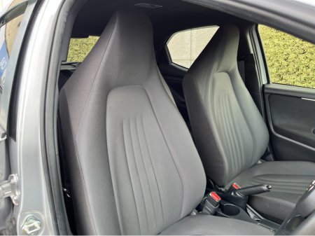 2022 Toyota Yaris - thumbnail 11