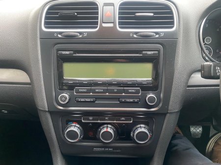 2010 Volkswagen Golf - thumbnail 5