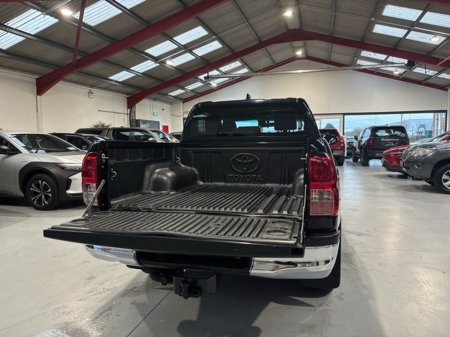2022 Toyota Hilux 2.4 SR5 DOUBLE CAB 4DR €38,500 thumbnail