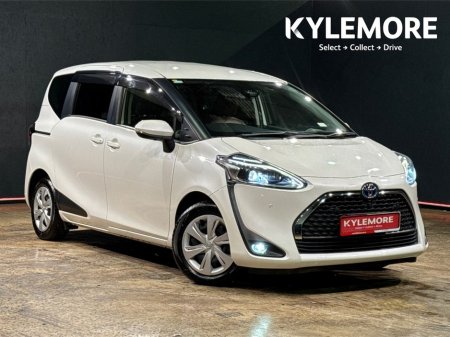 2020 Toyota Sienta 1.5L HYBRID AUTOMATIC - 7 SEATER - CRUISE CONTROL - TOYOTA SAFETY SENSE - REVERSE CAMERA €19,950 thumbnail