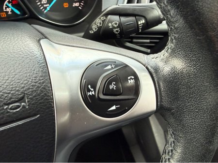 2016 Ford Kuga - thumbnail 19