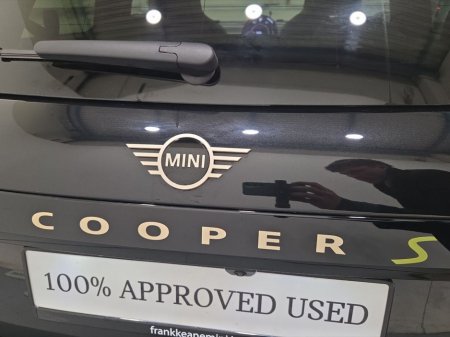 2026 MINI Hatch COOPER Cooper SE thumbnail