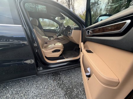 2022 Porsche Cayenne - thumbnail 12