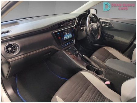 2016 Toyota Auris - thumbnail 9