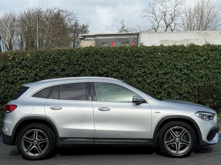 2021 Mercedes-Benz GLA Class - thumbnail 2