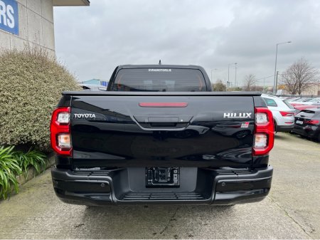 2024 Toyota Hilux - thumbnail 7