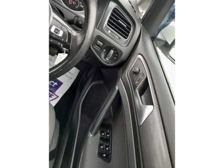 2017 Volkswagen Golf - thumbnail 37