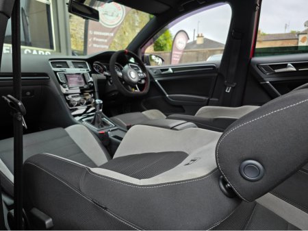 2015 Volkswagen Golf 2.0 TSI R 4X4 300PS 5DR €22,950 thumbnail