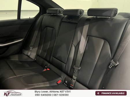 2025 BMW 3 Series - thumbnail 15