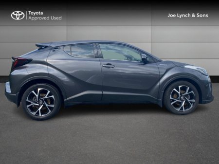 2022 Toyota C-HR C-HR 1.8 HYBRID SPORT €28,495