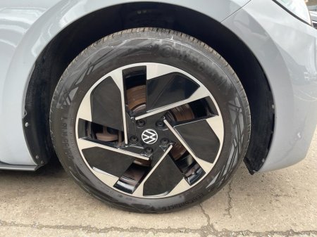 2022 Volkswagen ID.3 Pro 58kWh Life Hatchback 5dr Electric Auto (145 ps) thumbnail