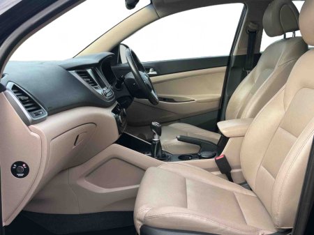 2016 Hyundai Tucson PREMIUM 5DR €12,950 thumbnail